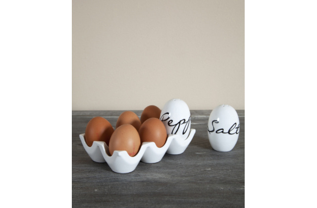Подставка для яиц, солонки и перечницы